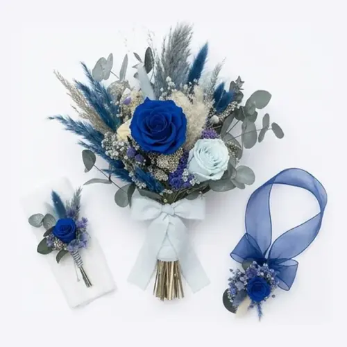 Combo de novia azul en flor preservada: ramo, prendido y pulsera de dama a juego